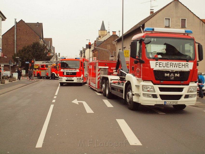 Weisses Pulver im Buero gefunden Koeln Porz Mitte Hauptstr P423.JPG